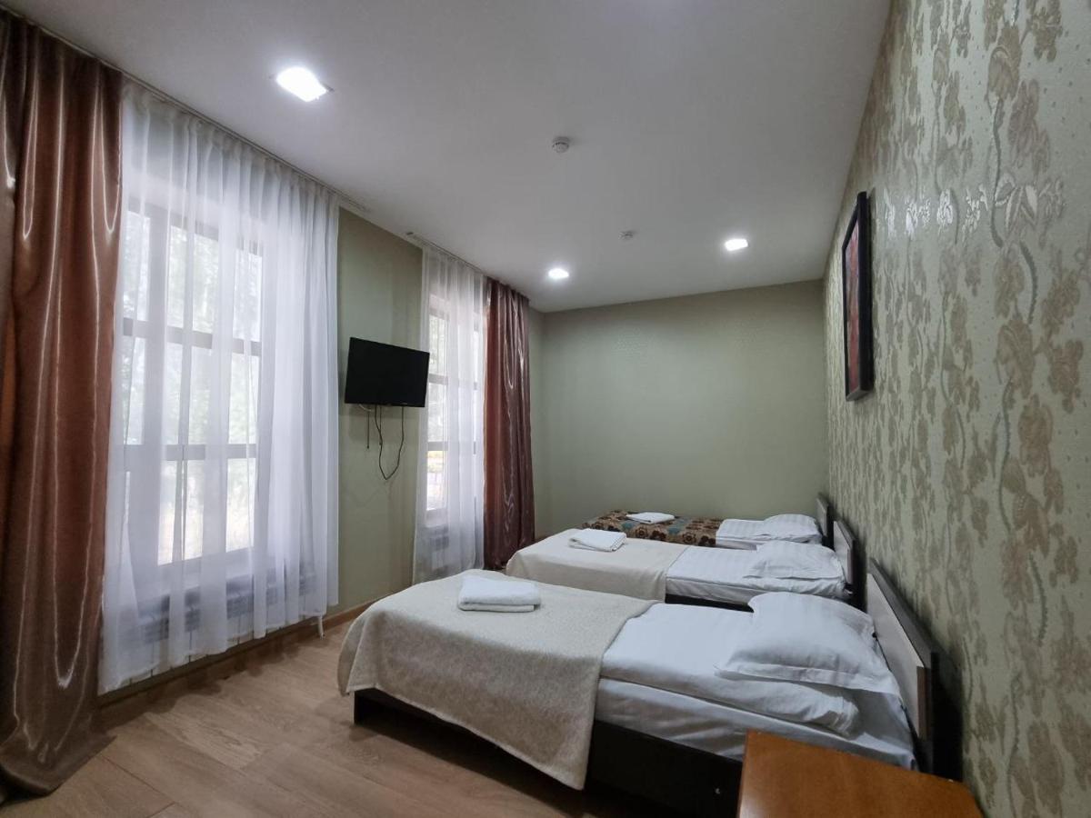 Green Land Hotel Актобе Екстериор снимка