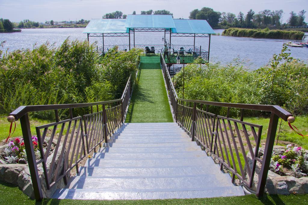 Green Land Hotel Актобе Екстериор снимка