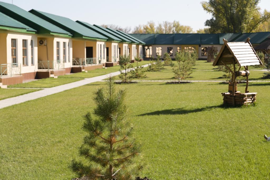 Green Land Hotel Актобе Екстериор снимка