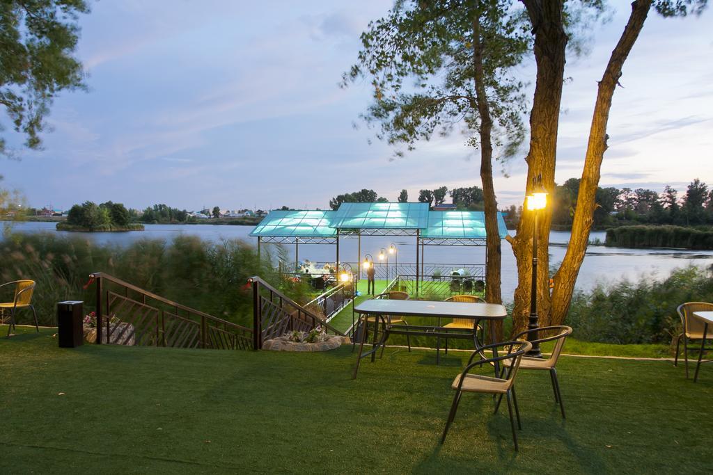 Green Land Hotel Актобе Екстериор снимка